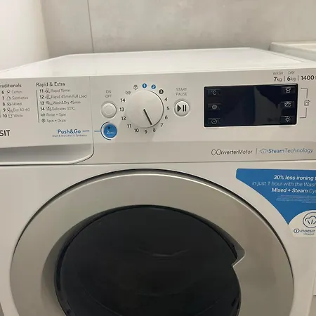 Sag In The Heart Of The Old Town Free Parking Free Wi-fi Apartment