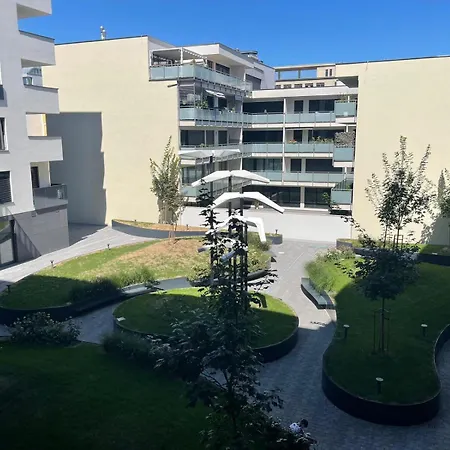 Sag In The Heart Of The Old Town Free Parking Free Wi-fi Apartment Pressburg